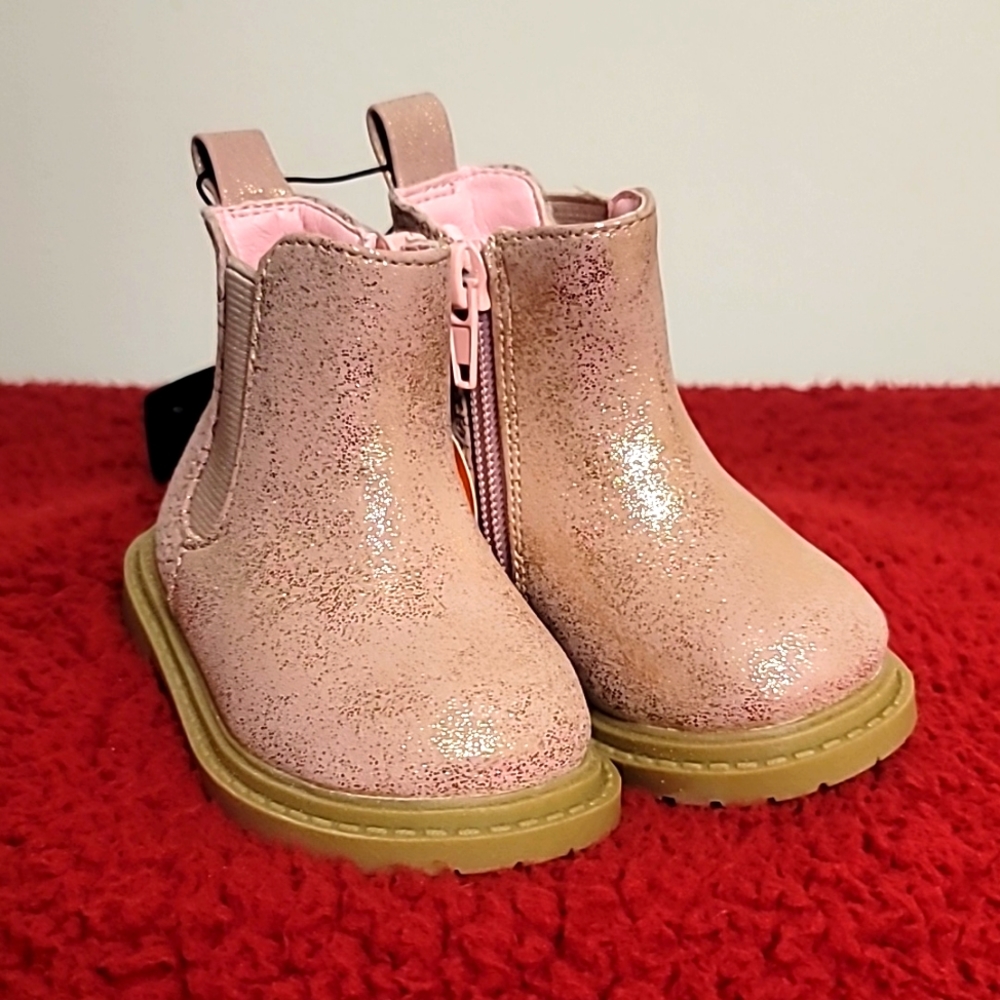 Wonder nation infant girl pink boots, size 2. NWT